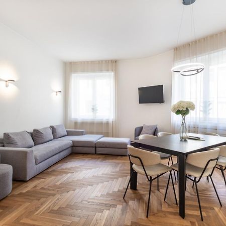 Cool And Big Central Apartment Duomo - White Milano Esterno foto