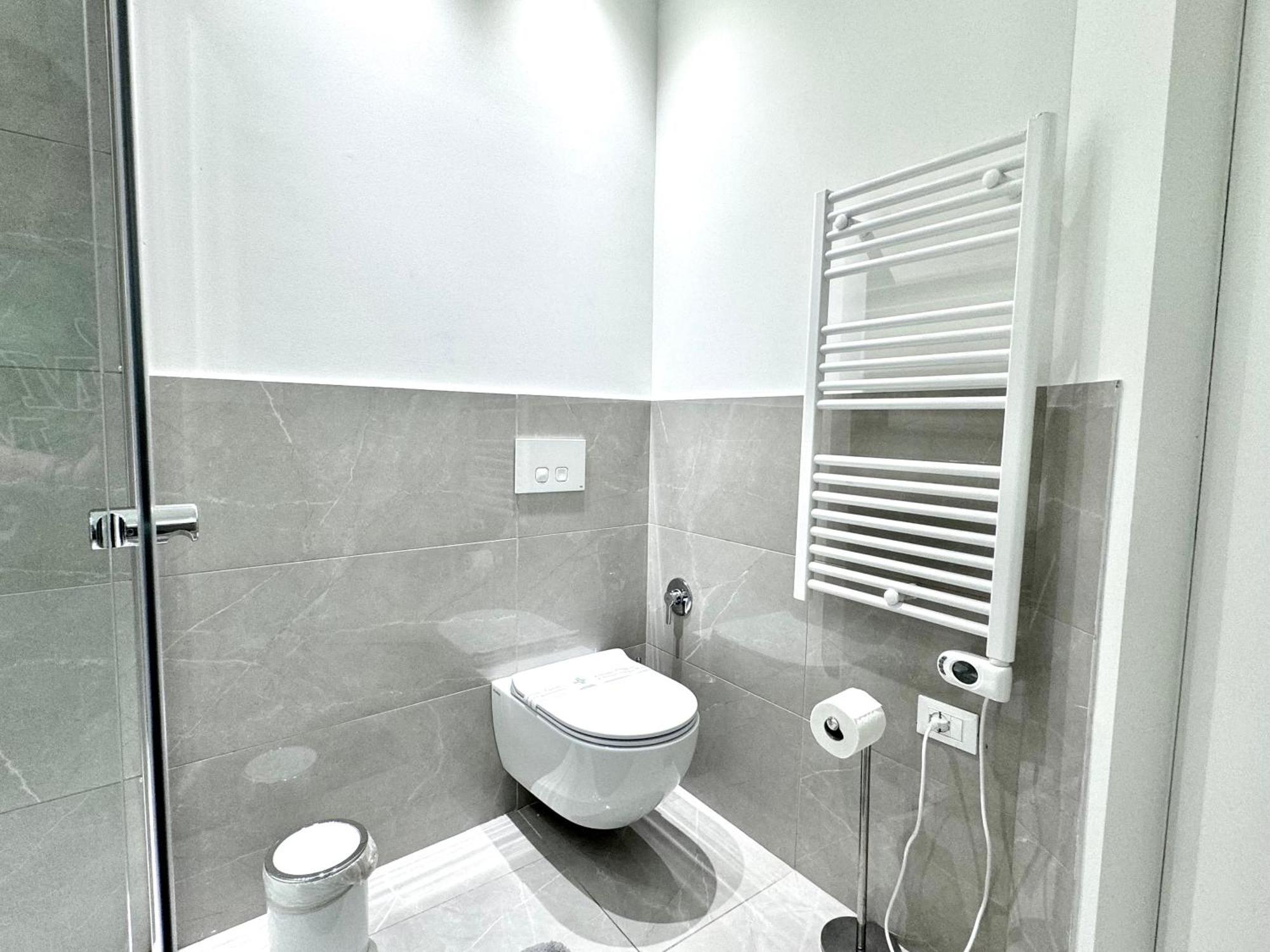 Cool And Big Central Apartment Duomo - White Milano Esterno foto
